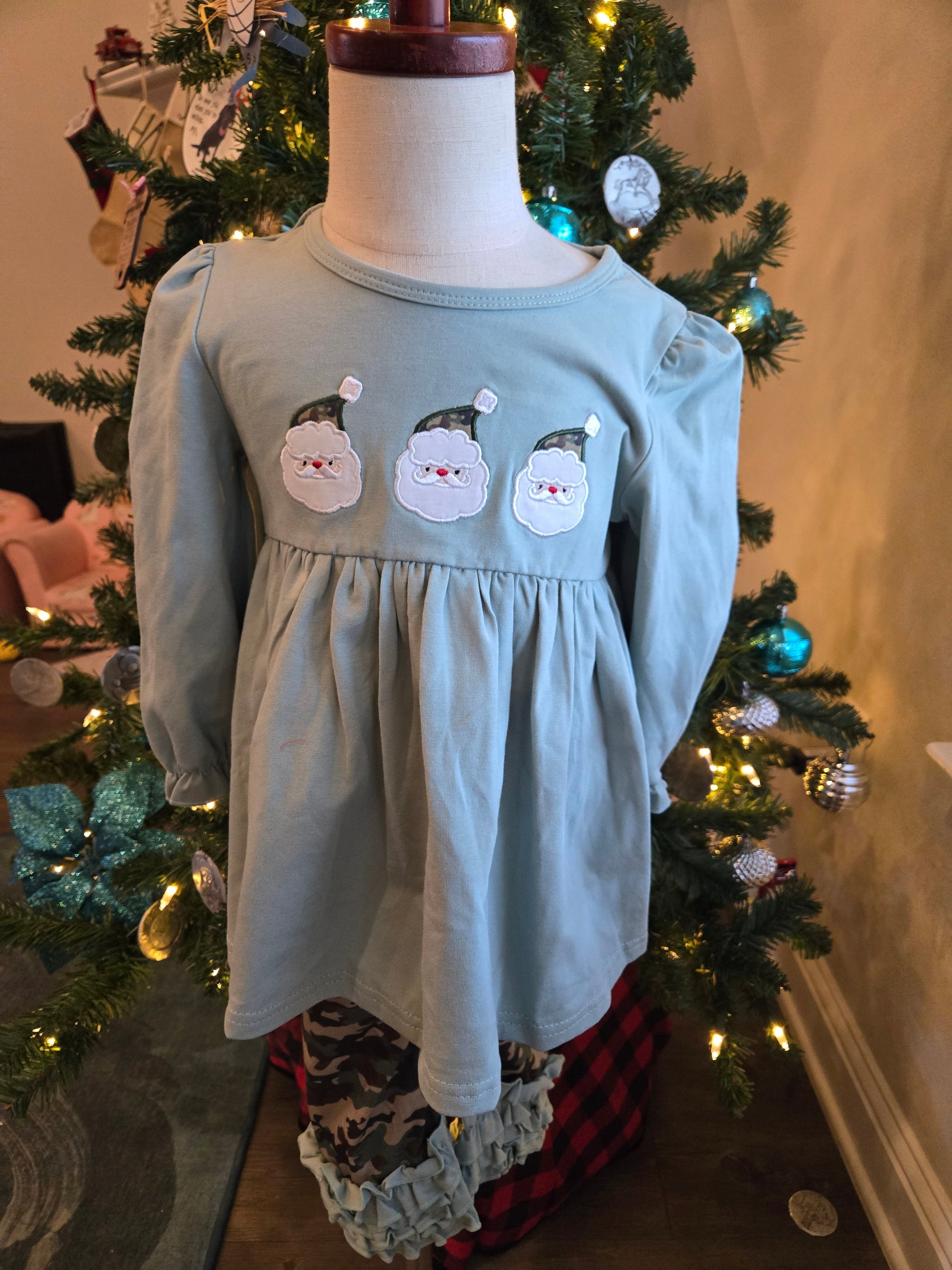 Camouflage Santa Claus Applique Girl Ruffle Pants Set Honeydew