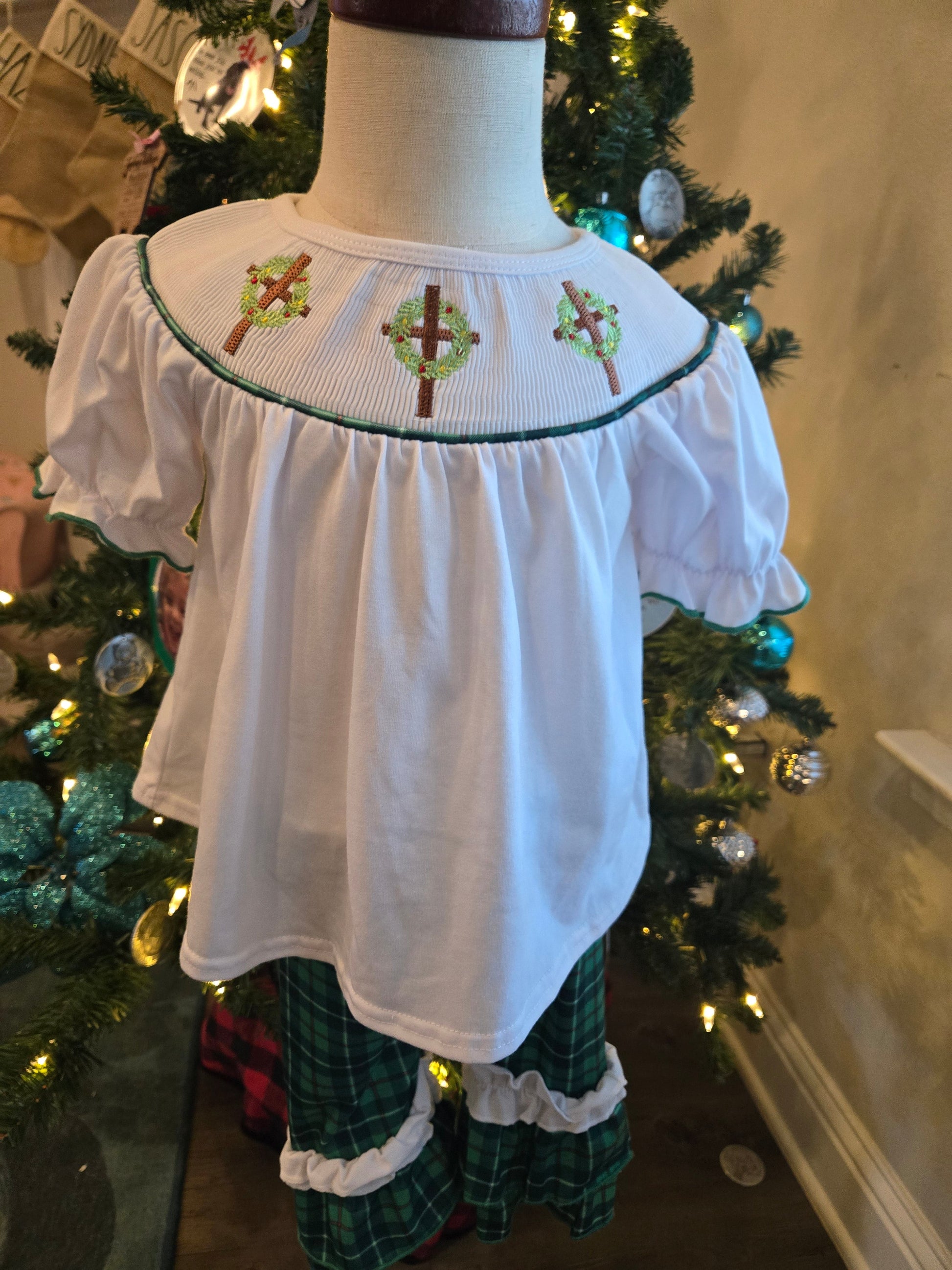 White Wreath Smocked Ruffle Pants Set Honeydew